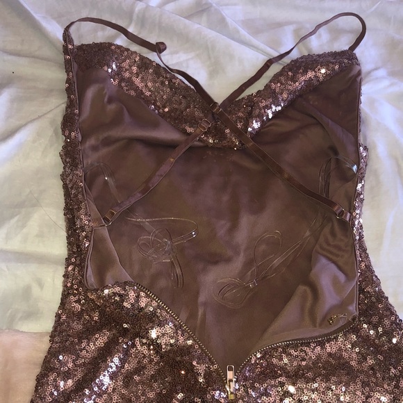 Rose gold sequence mini dress - Picture 3 of 5
